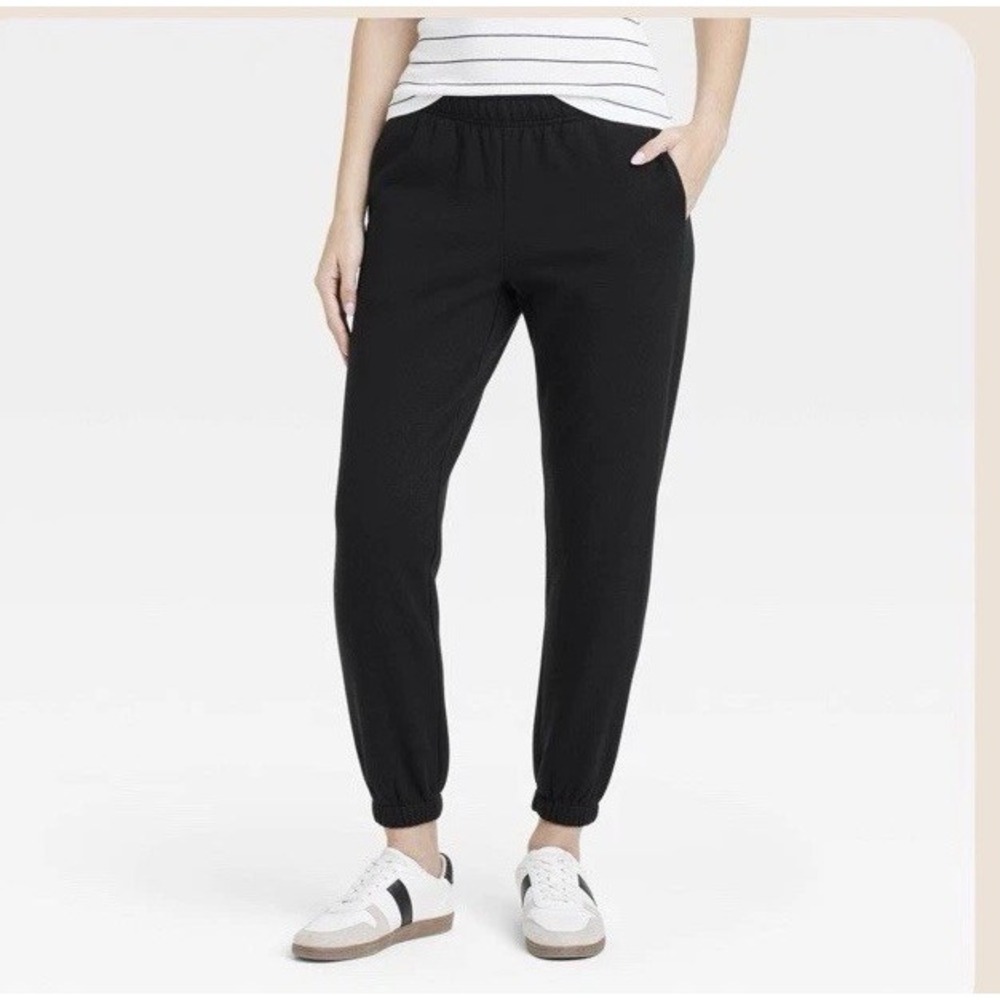Universal Thread Women's Leisure Studio Mid-Rise Essential Joggers L NWT